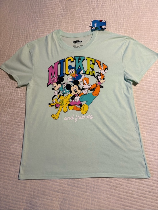 Disney Tops - Disney Mickey Mouse & Friends T-Shirt Size Large